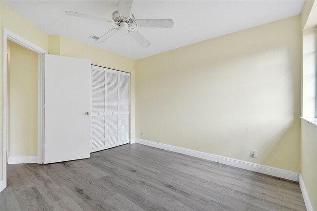 Building Photo - 10856 Cypress Glen Dr