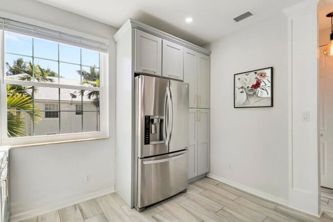 Building Photo - 1472 Corbison Point Pl