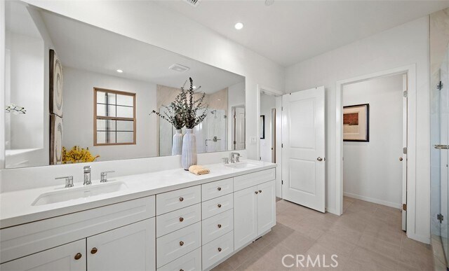 Building Photo - 106 Sunnyside