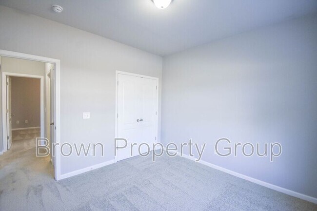 Building Photo - 6875 Bone Creek Dr