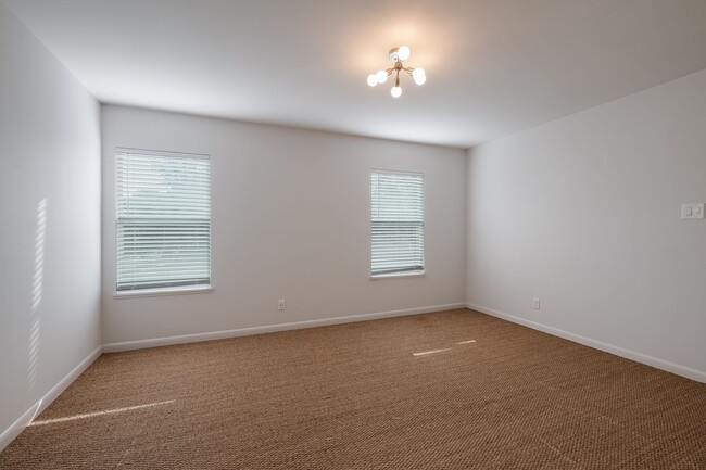 Building Photo - Renovated 1/1 Mid-Century Gem in Historic Monte Vista