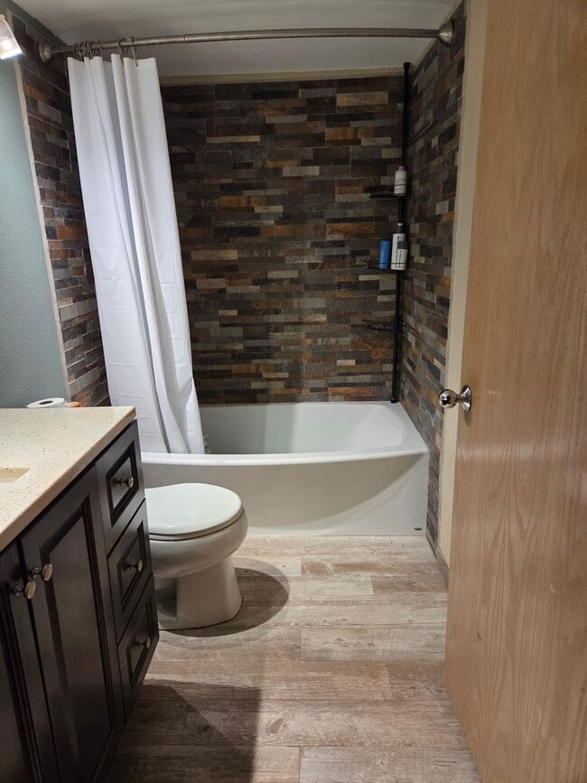 Building Photo - Pet-Friendly Ground Floor 2-Bedroom Home with New Appliances & Garden Space