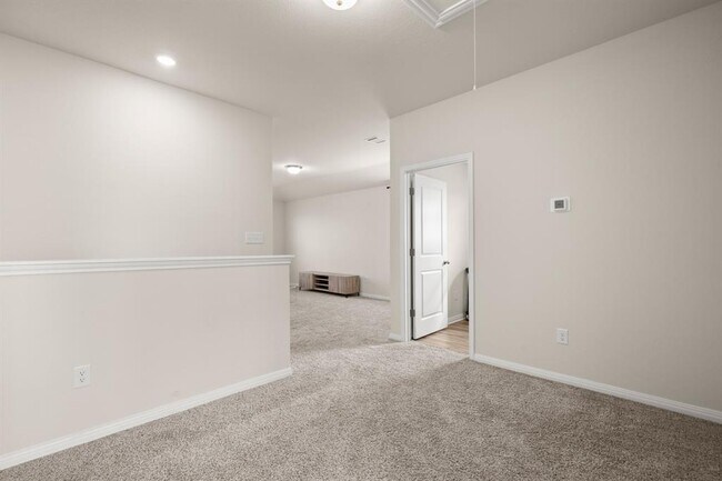 Building Photo - 14424 Heartland Dr