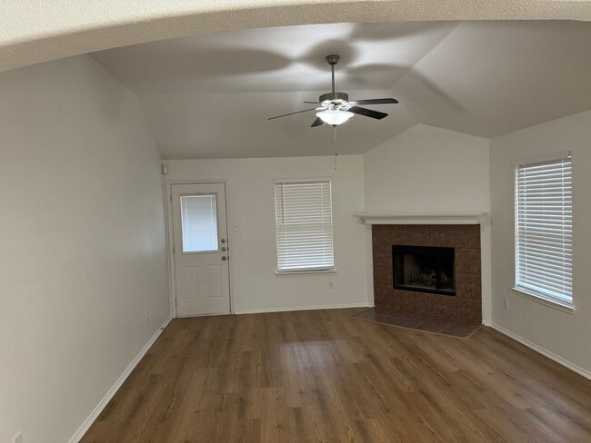 Building Photo - 4212 Agate Dr