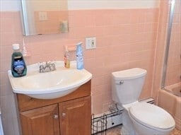 Building Photo - 19 University Rd