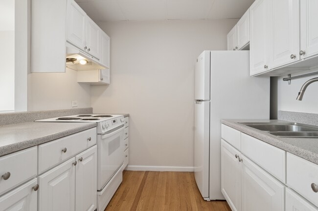 Building Photo - 431 S Dearborn St