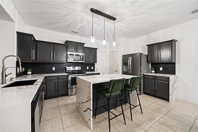 Building Photo - 125 Curt St