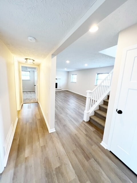 Building Photo - 3211 Wedgewood Dr