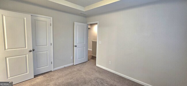 Building Photo - 3608 Hidden Valley Cir
