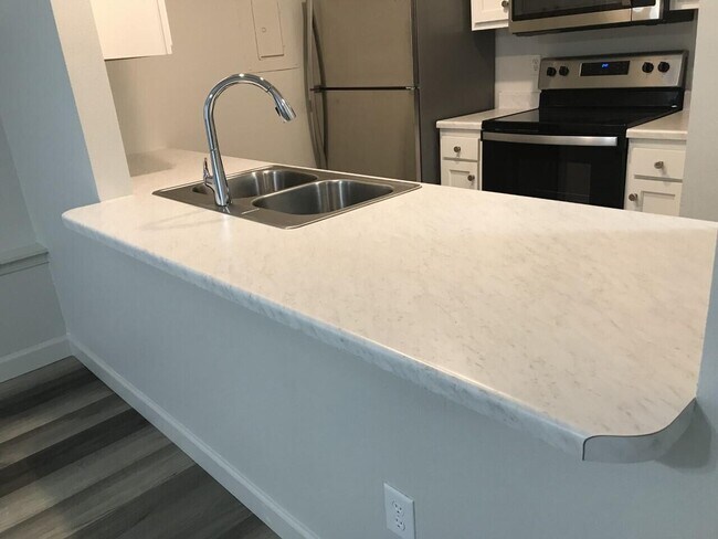 Building Photo - 7 Diego Ct