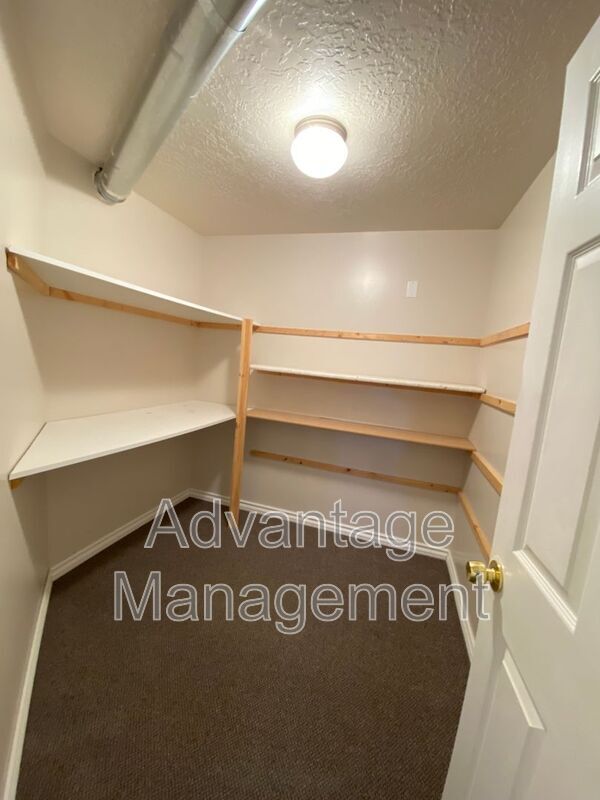 Building Photo - 1235 S 1950 W