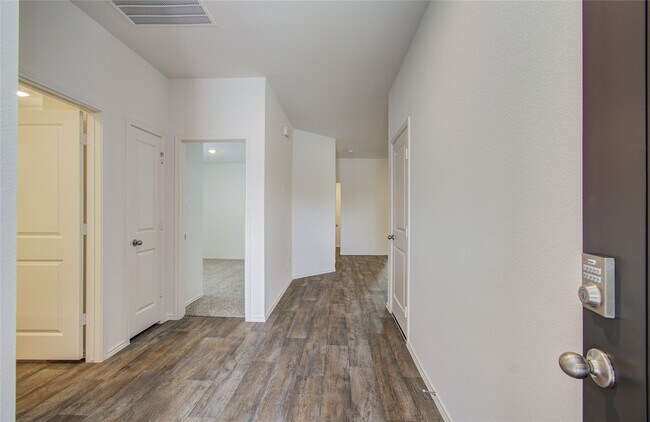 Building Photo - 3803 Zoeys Wy