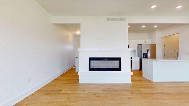 Building Photo - 720 SE Booth Ave