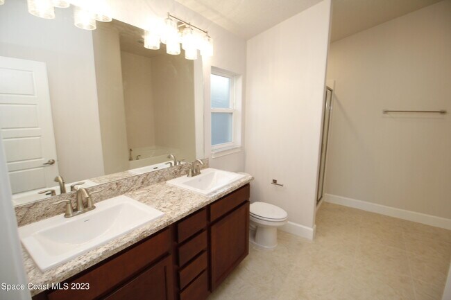 Building Photo - 2712 Pinwherry St