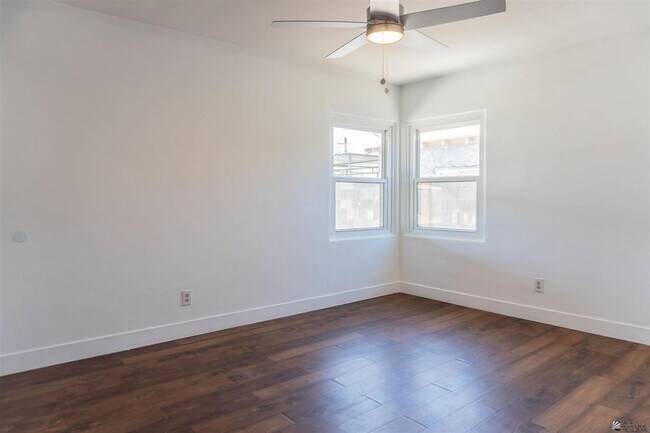 Building Photo - 137 N Magnolia Ave