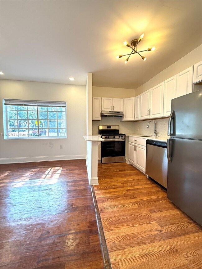 Building Photo - 1440 Pennsylvania Ave