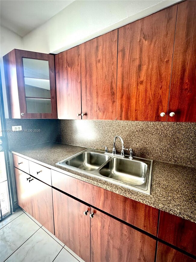 Building Photo - 1232 NE 136th Terrace