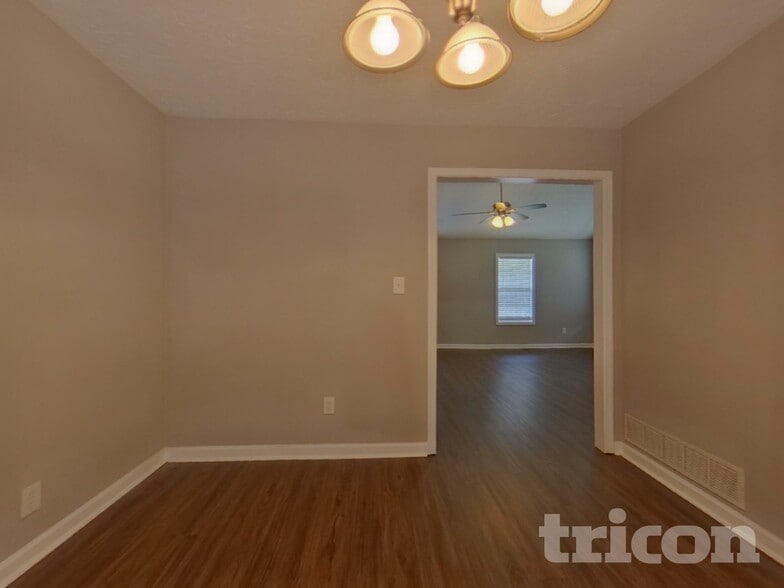 Building Photo - 34 Paradise Way