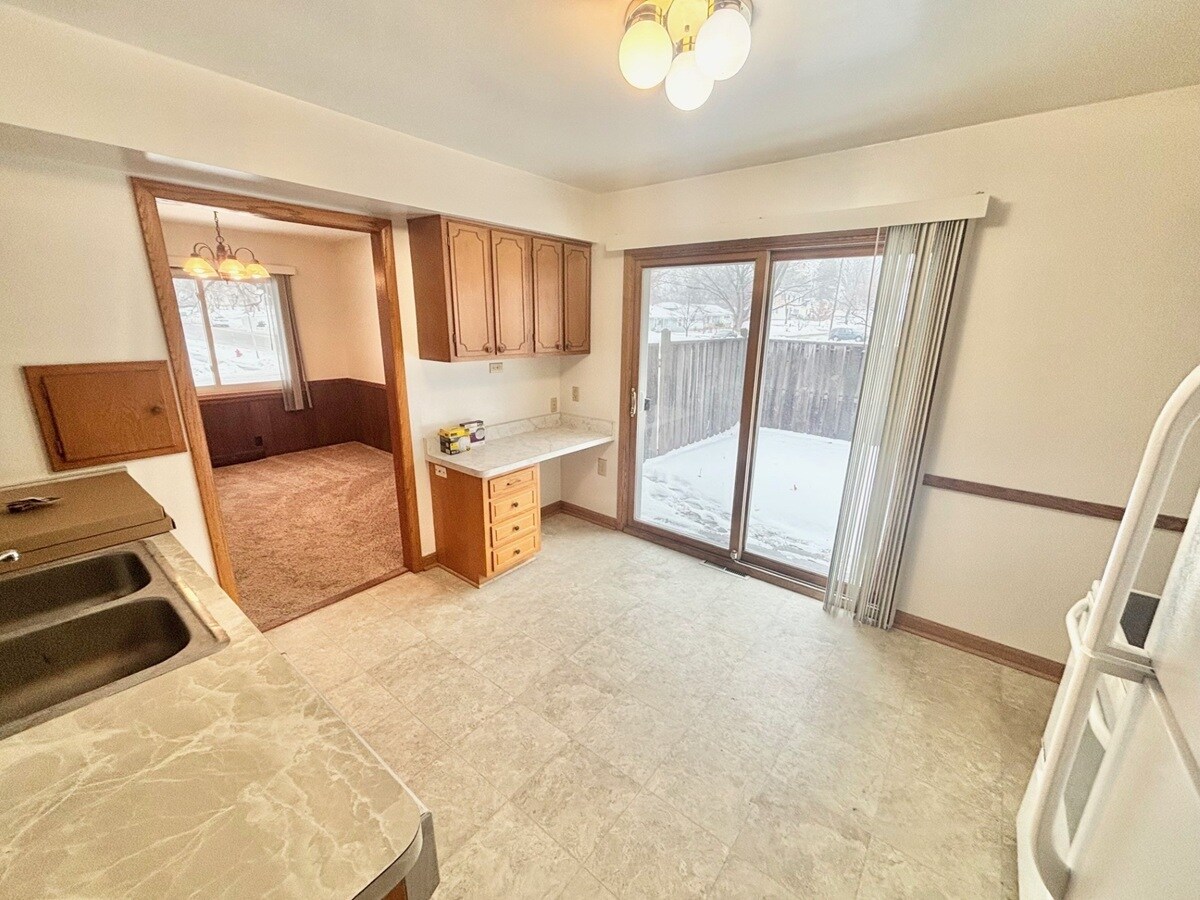 Building Photo - 8701 W 35th St