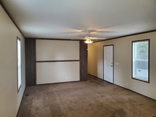 Building Photo - 45 Parakeet Hill Dr