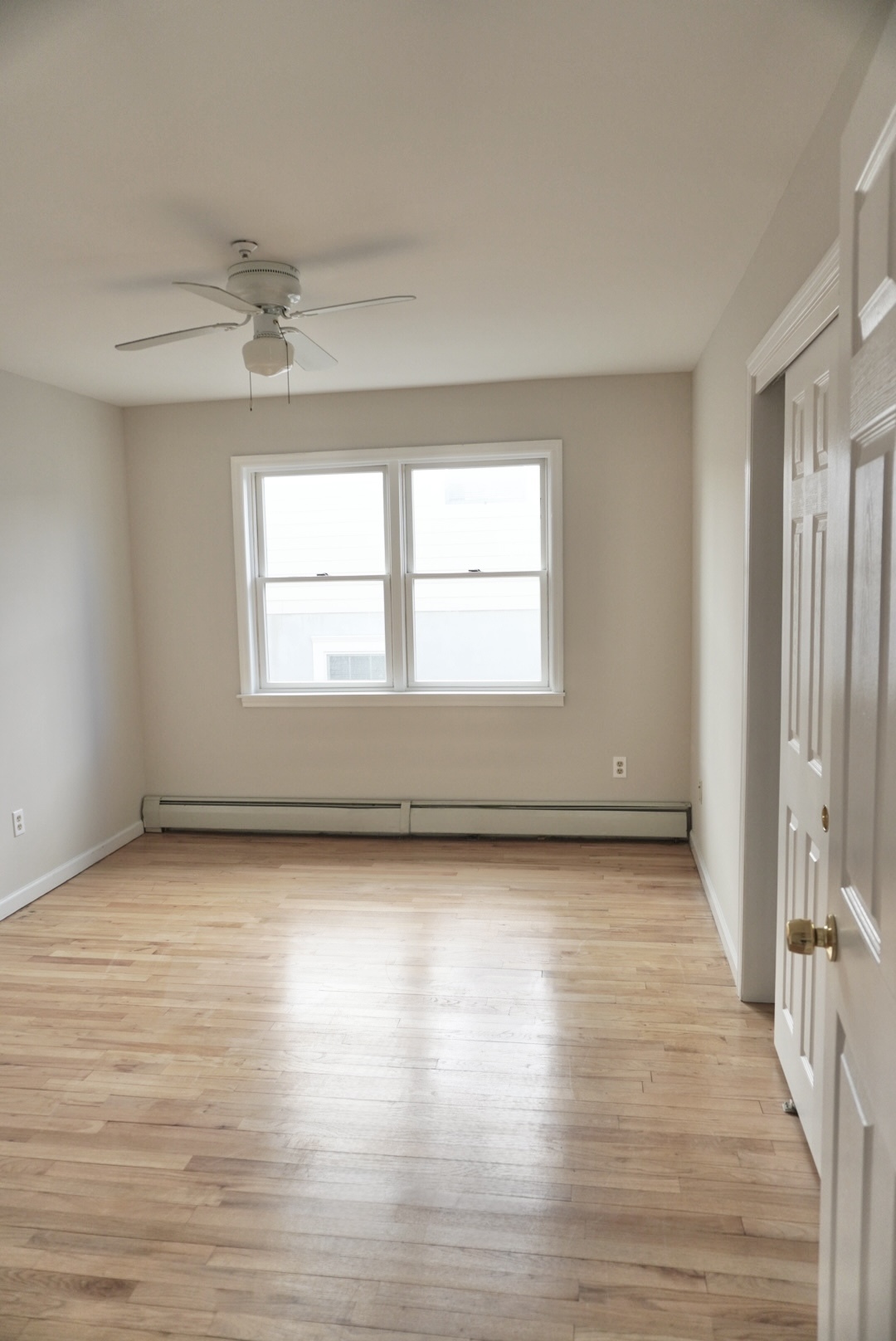 Building Photo - 166 Woodside Ave