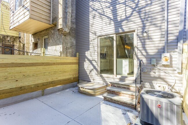 Building Photo - 57 N Conestoga St