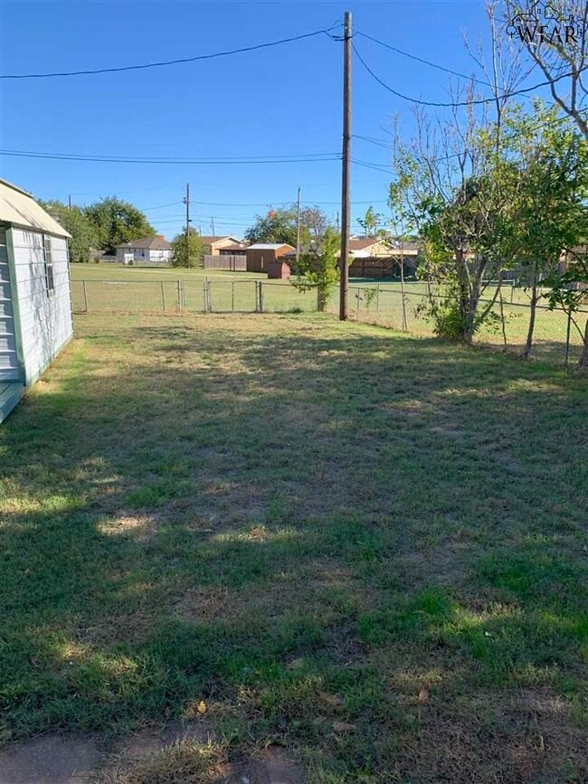 Building Photo - 2806 Stearns Ave