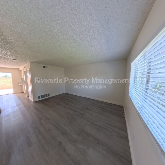 Building Photo - 2255 Cahuilla St
