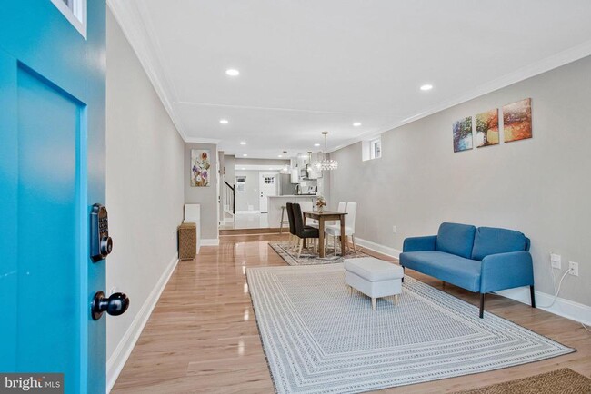 Building Photo - 1102 Carroll St