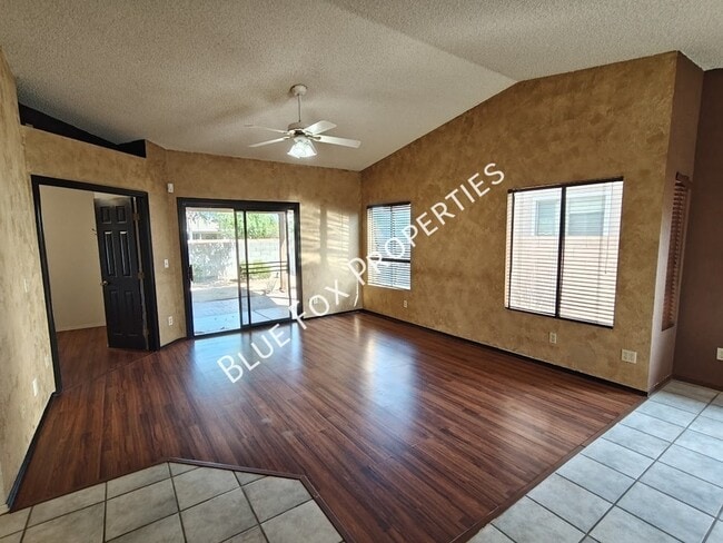 Building Photo - 9073 N Tiger Eye Way
