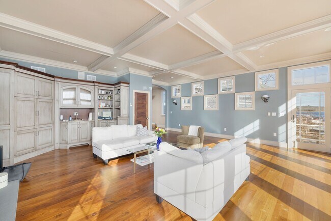 Building Photo - 57 Esmond Ave