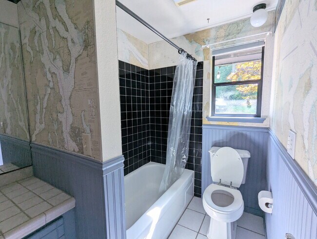 Building Photo - 3-Bed Retreat with Forest Abundance