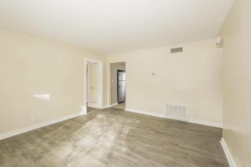 Building Photo - 321 Rexford St