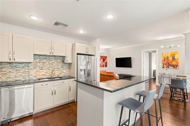 Building Photo - 4575 Dean Martin Dr