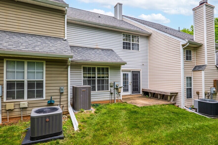 Building Photo - 5906 Prescott Ct