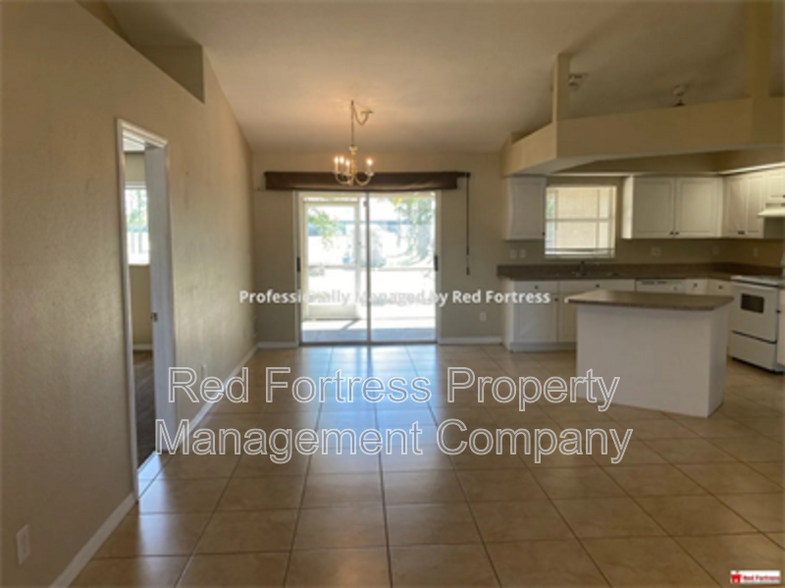 Building Photo - 1823 NW 19th Ave