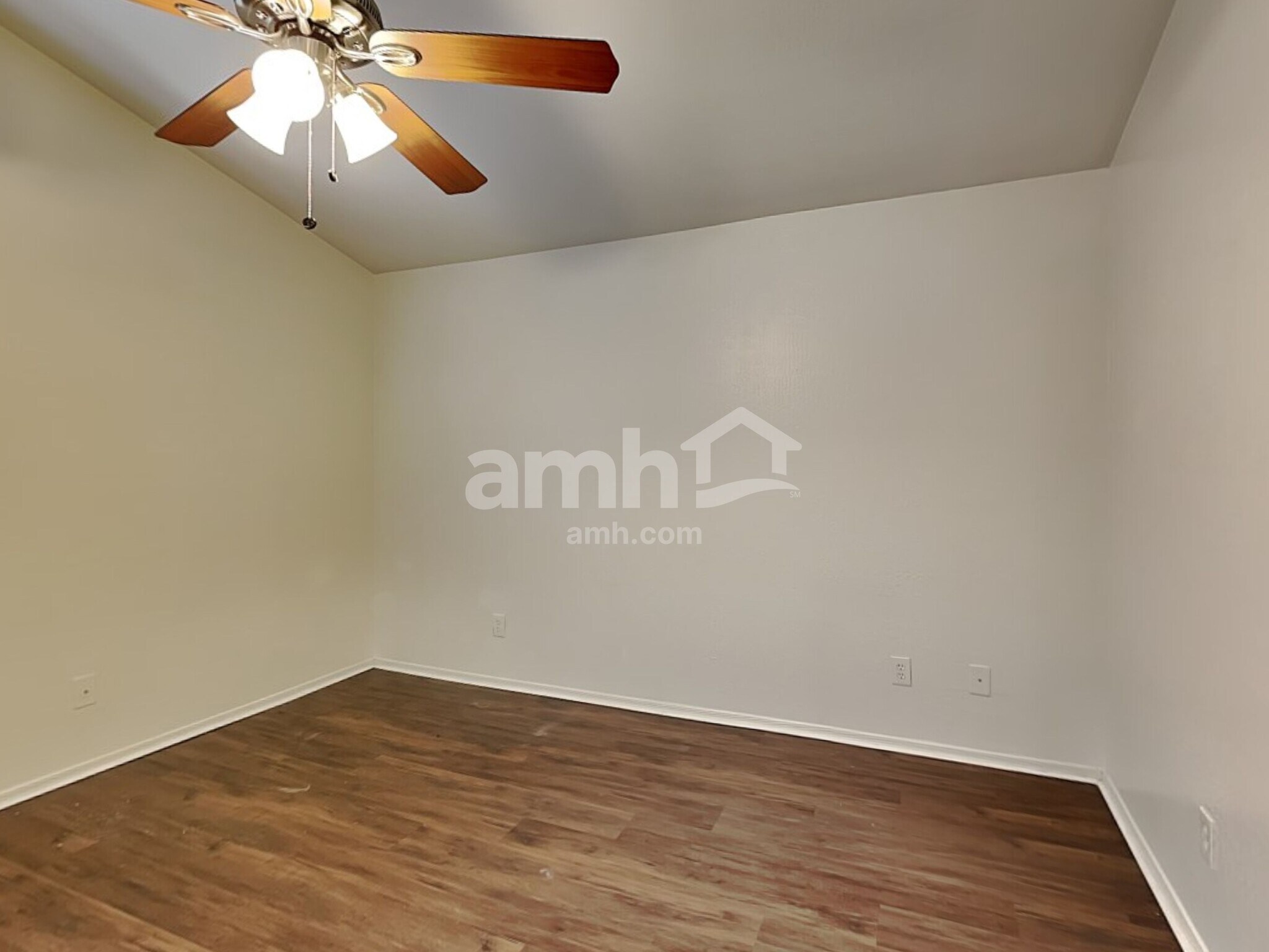 Building Photo - 14228 N 23rd St