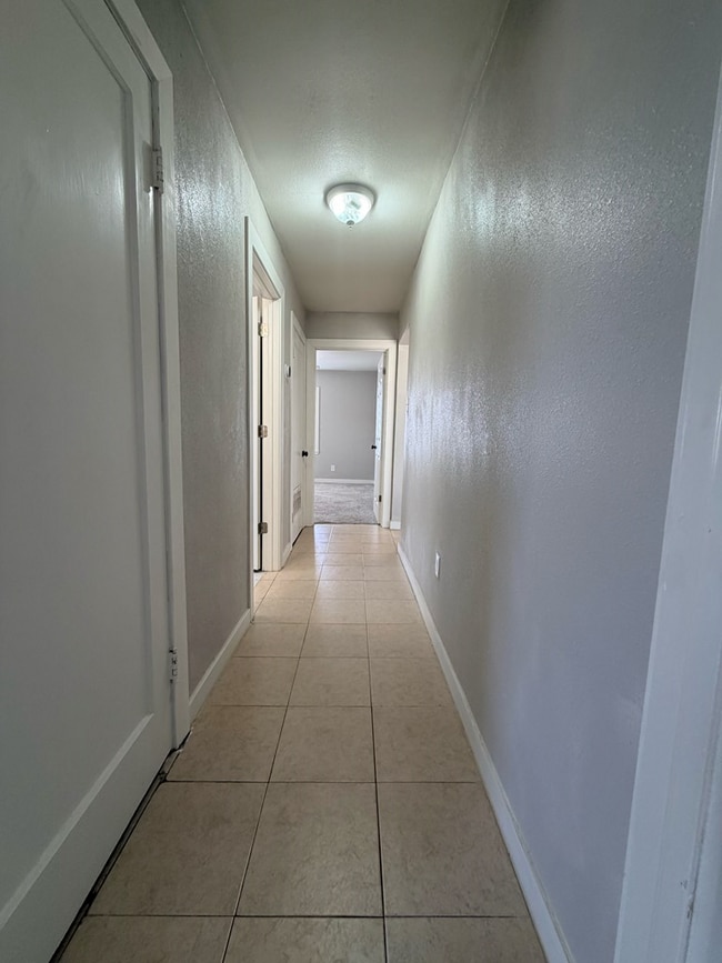 Building Photo - 1421 Lauderdale Ave