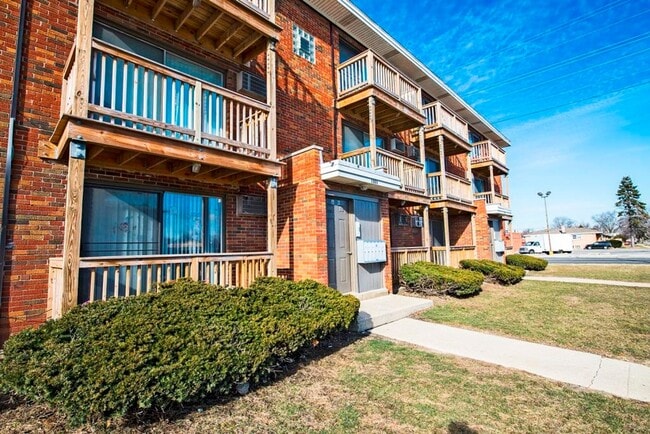 Building Photo - 1501 State St Calumet City, IL 60409