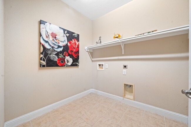 Building Photo - 16514 Sheffield Run Dr