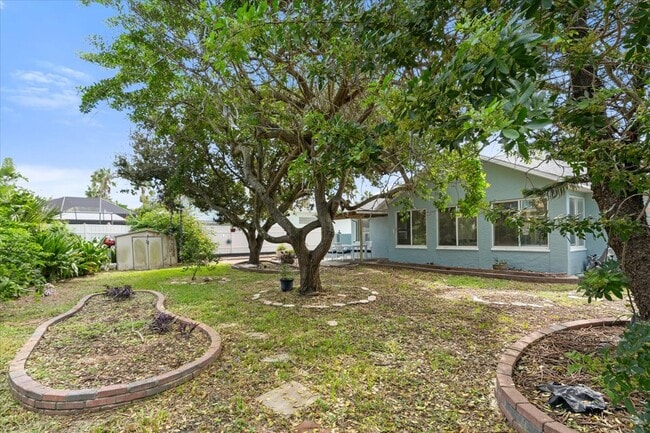 Building Photo - 131 Barrier Isle Dr