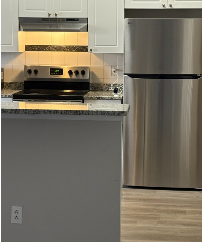 Building Photo - 6428 Paddington Way