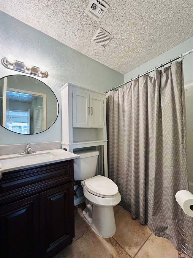 Building Photo - 11699 Village Pl Dr