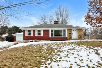 Building Photo - 2420 Sumter Ave S