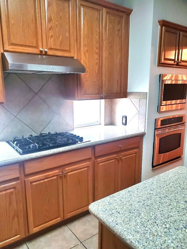 Building Photo - 2526 Sunrise Harbor Ln