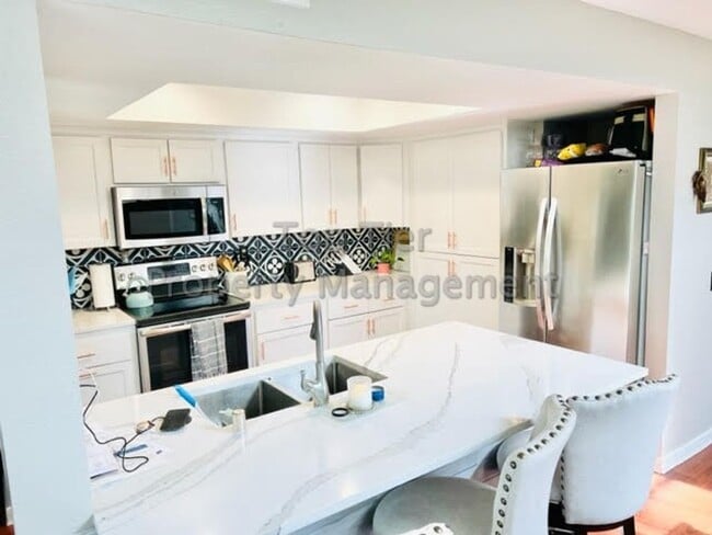 Building Photo - Stunning 3 bed / 2.5 bath / 1,227 sqft House in Oceanside's Rancho Del Oro at end of cul-de-sac