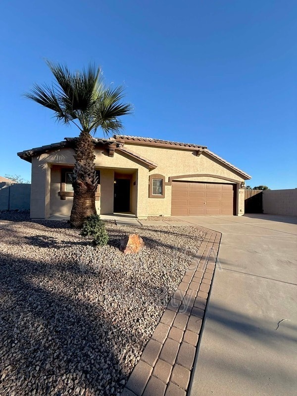 Building Photo - 730 E Press Rd