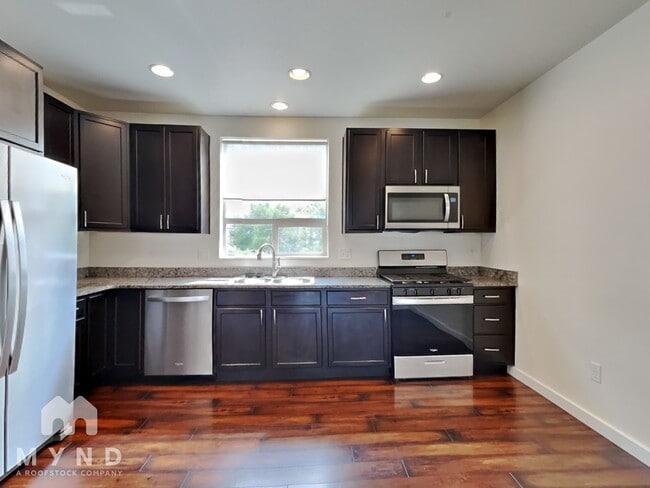 Building Photo - 10254 E 29th Dr