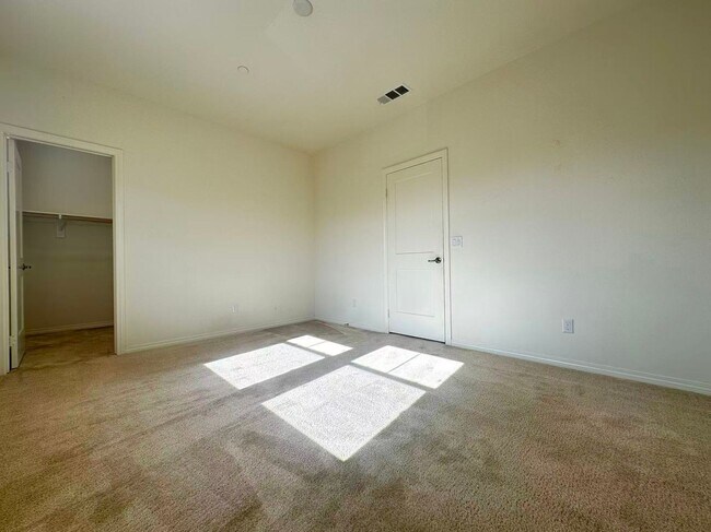 Building Photo - 4837 S Jordan Ave