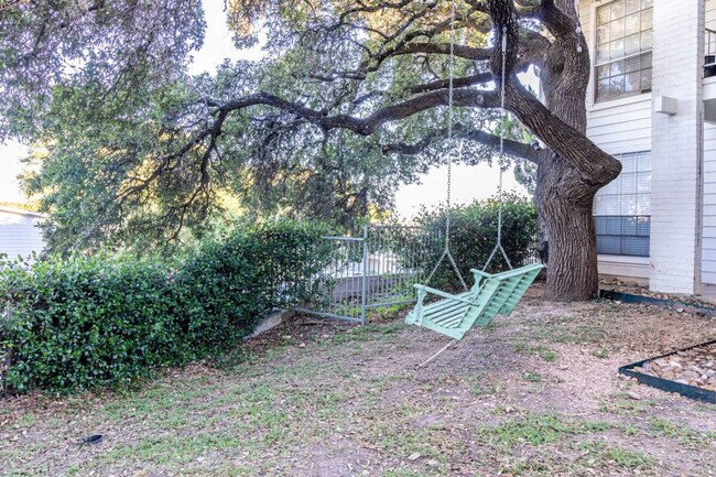 Building Photo - 3501 S 1st St